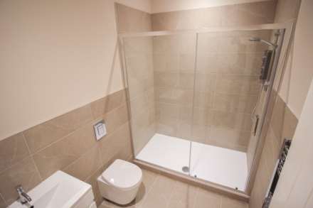 Ellenborough Park South**Stunningly Presented**2 Minutes to Beach**Two Bedrooms**En Suite**Allocated Parking**, Image 10