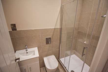 Ellenborough Park South**Stunningly Presented**2 Minutes to Beach**Two Bedrooms**En Suite**Allocated Parking**, Image 7