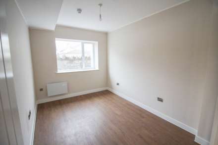 Ellenborough Park South**2 Minutes to Beach**Open Plan Living**2 Bedrooms**Garden**Allocated Parking**, Image 12
