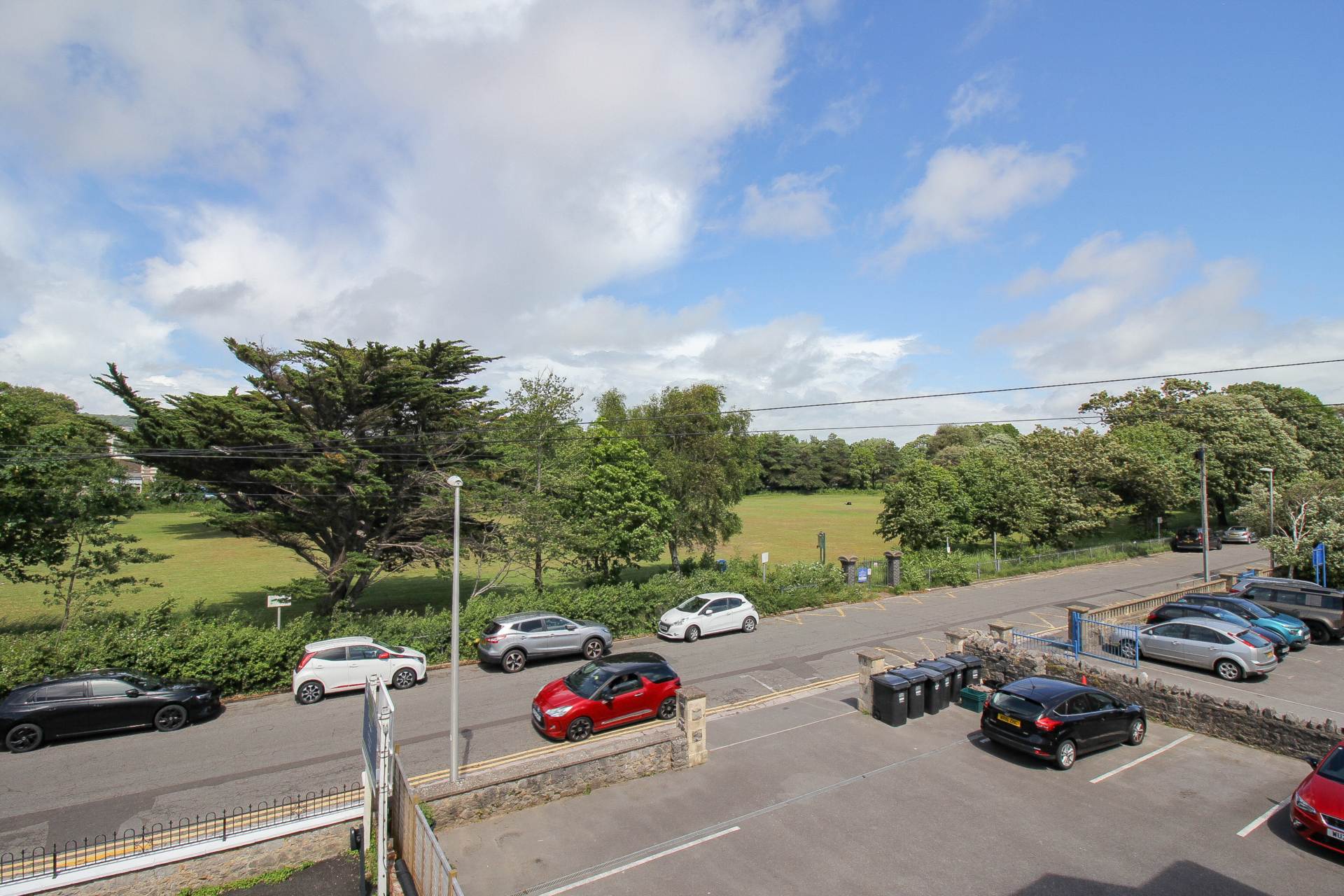 **Ellenborough Park South**Superb Location**2 Double Bedrooms**Newly Refurbished**Allocated Parking, Image 14