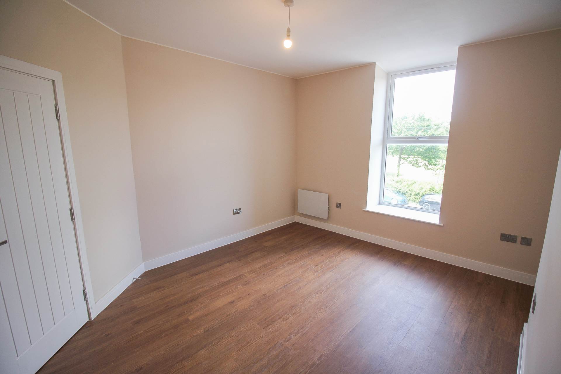 **Ellenborough Park South**Superb Location**2 Double Bedrooms**Newly Refurbished**Allocated Parking, Image 8