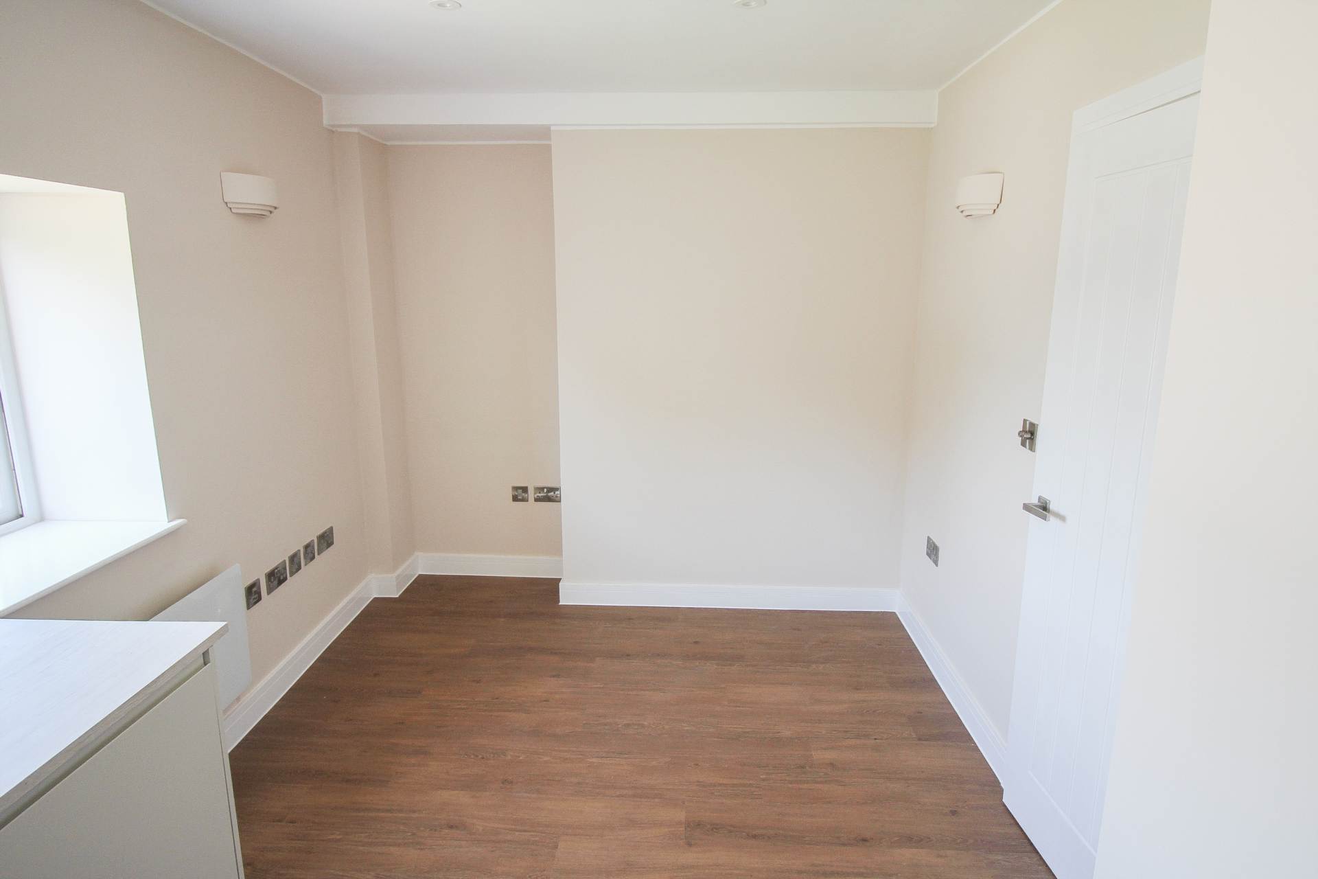 South Ward**2 Minutes to Beach**Ideal First Time Buy**Newly Converted Apartment**, Image 4