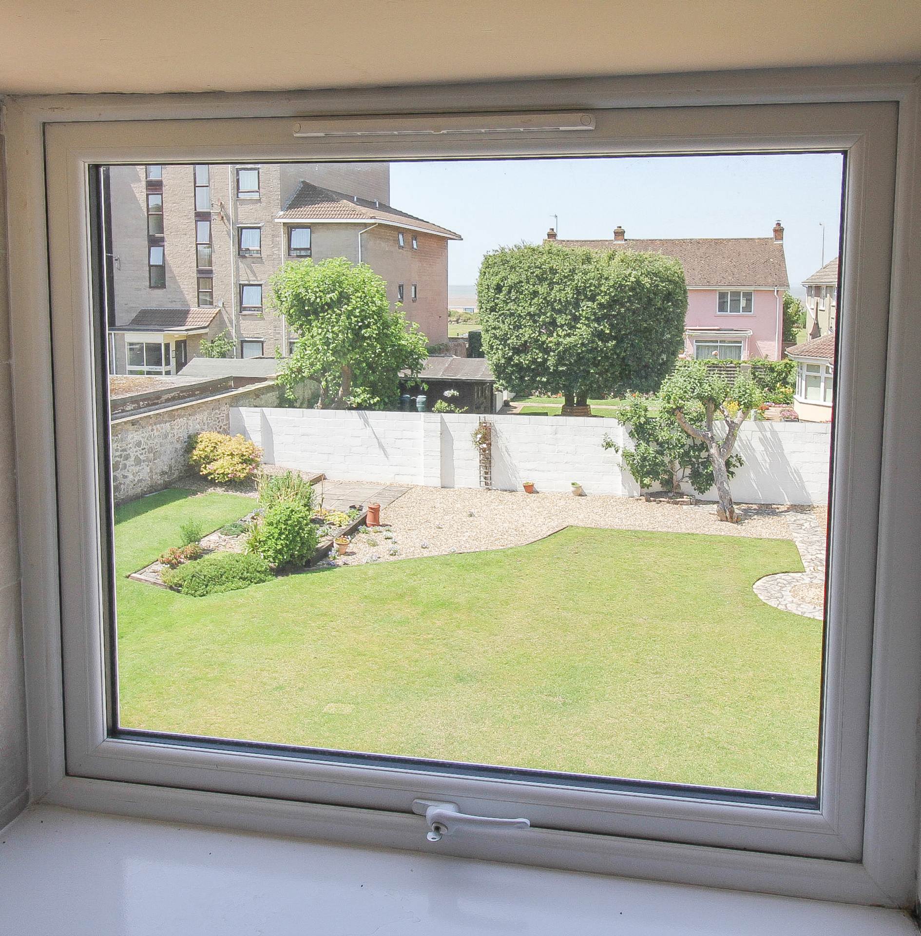 South Ward**2 Minutes to Beach**Ideal First Time Buy**Newly Converted Apartment**, Image 5