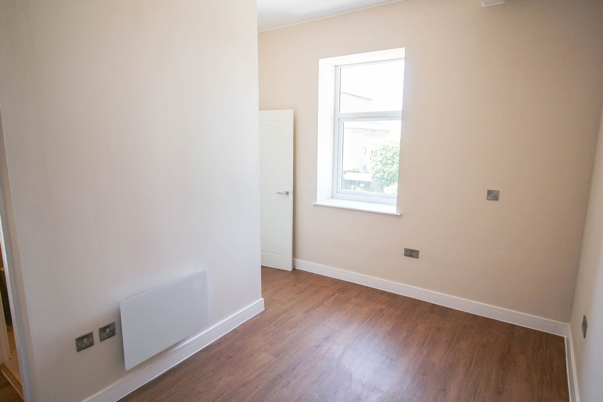 South Ward**2 Minutes to Beach**Ideal First Time Buy**Newly Converted Apartment**, Image 6
