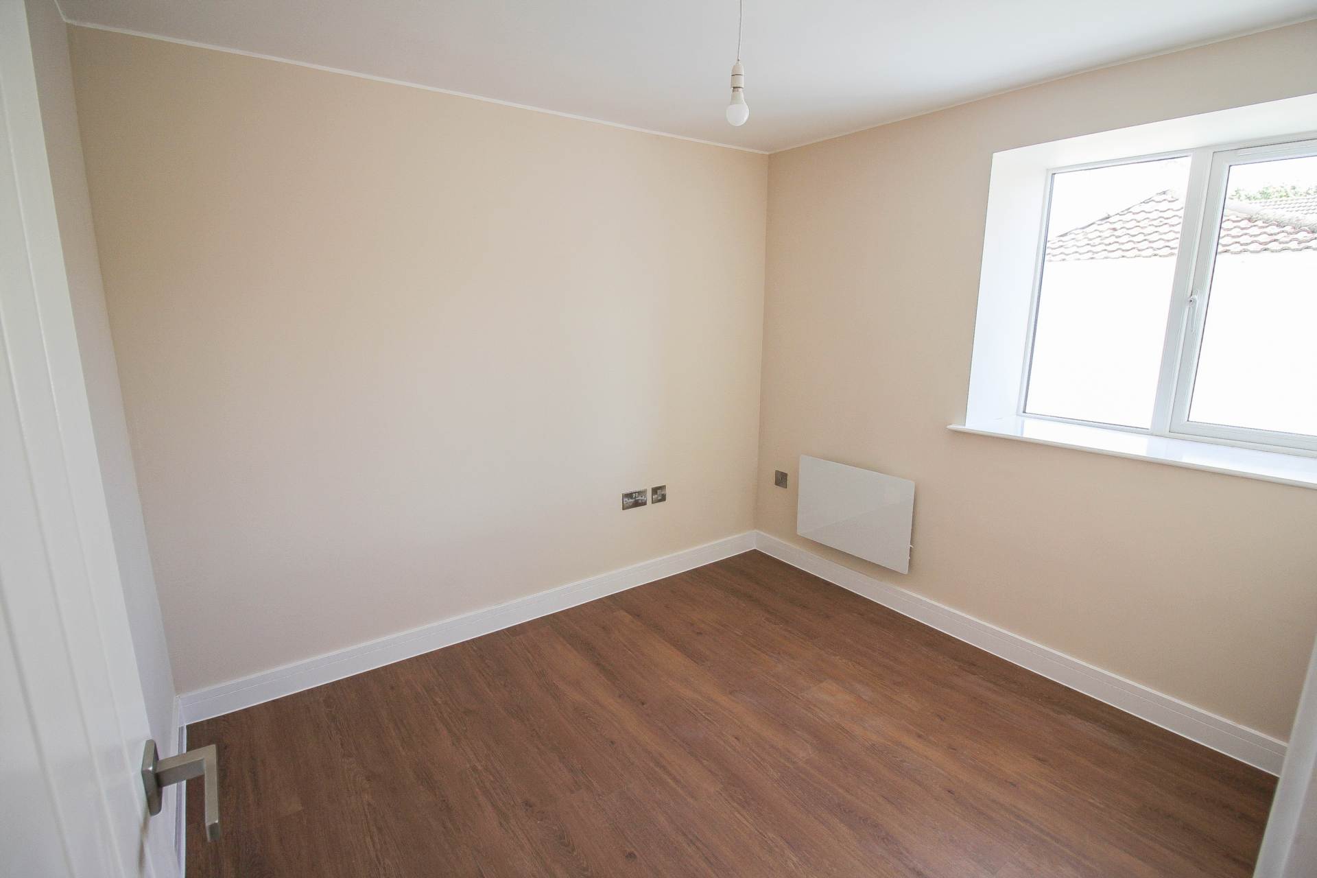 Ellenborough Park South**2 Minutes to Beach**Newly Converted**Stunningly Presented**Open Plan Living**, Image 8