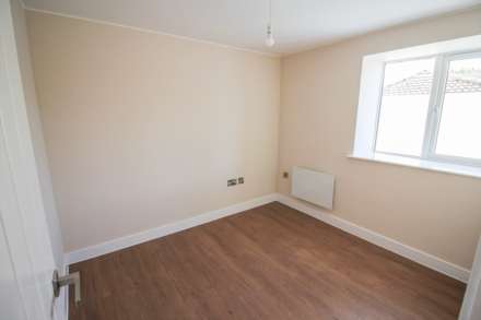 Ellenborough Park South**2 Minutes to Beach**Newly Converted**Stunningly Presented**Open Plan Living**, Image 8