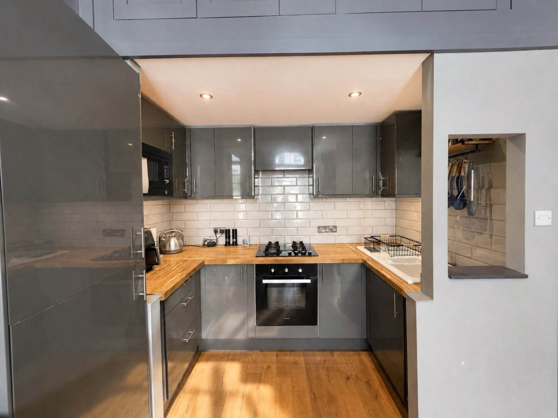 South Road, Hillside - Renovated & Character Filled Flat - Own Entrance, Image 6