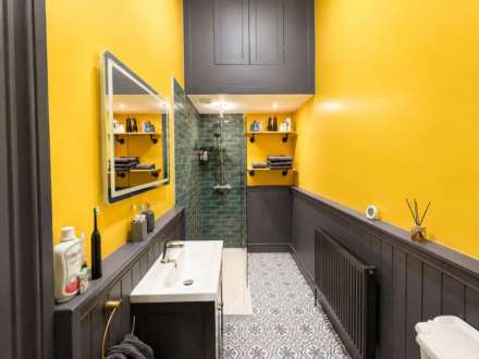 South Road, Hillside - Renovated & Character Filled Flat - Own Entrance, Image 13