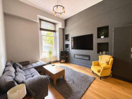 South Road, Hillside - Renovated & Character Filled Flat - Own Entrance, Image 4