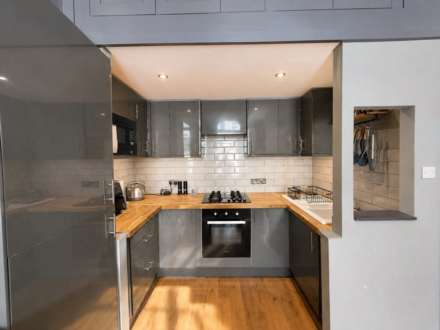 South Road, Hillside - Renovated & Character Filled Flat - Own Entrance, Image 6