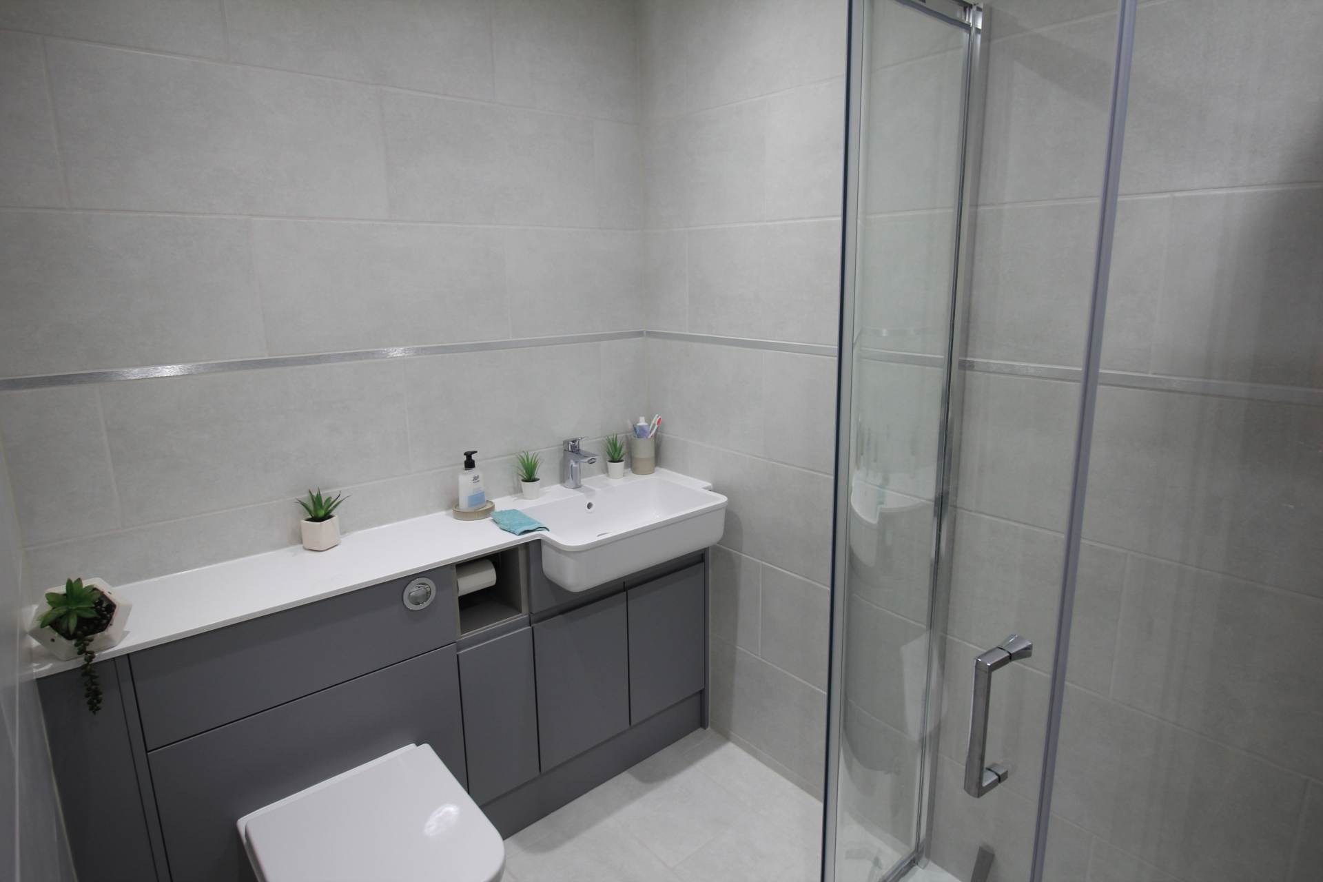 Woodford Court, 21 Clarence Road North, Image 6