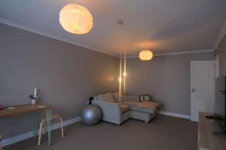 Woodford Court, 21 Clarence Road North, Image 4