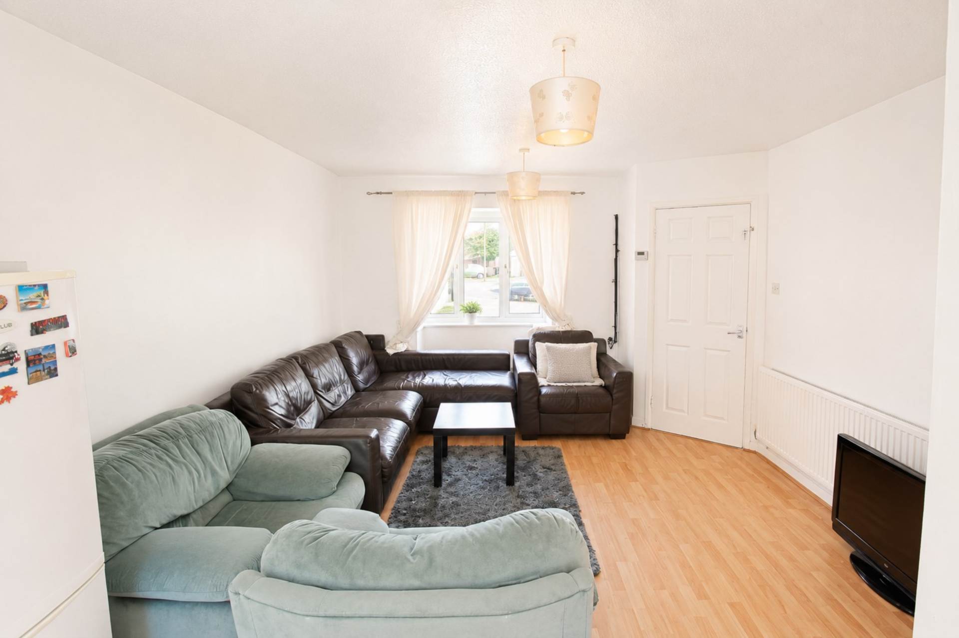 **Methwyn Close**3 Bedrooms**Priced for Quick Sale**Good Size Sunny Rear Garden**No Onward Chain**, Image 2