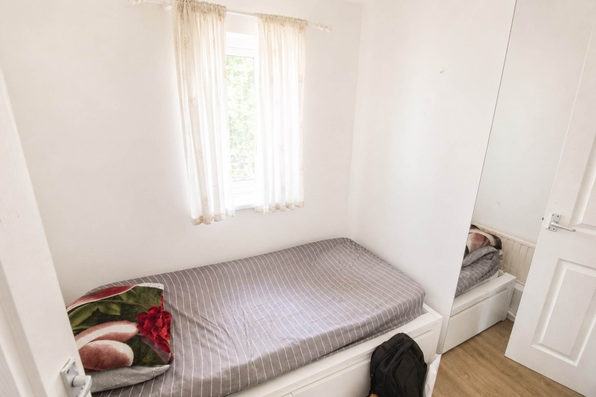 **Methwyn Close**3 Bedrooms**Priced for Quick Sale**Good Size Sunny Rear Garden**No Onward Chain**, Image 7