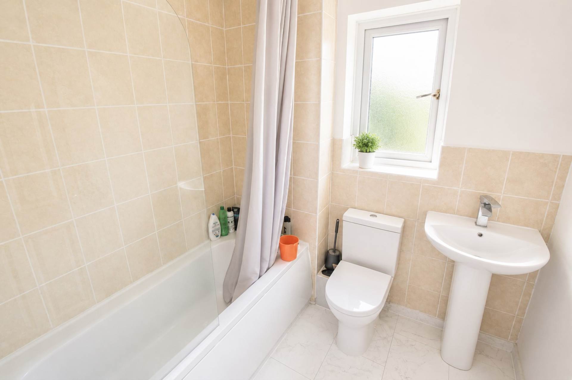 **Methwyn Close**3 Bedrooms**Priced for Quick Sale**Good Size Sunny Rear Garden**No Onward Chain**, Image 9