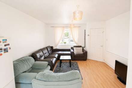 **Methwyn Close**3 Bedrooms**Priced for Quick Sale**Good Size Sunny Rear Garden**No Onward Chain**, Image 2
