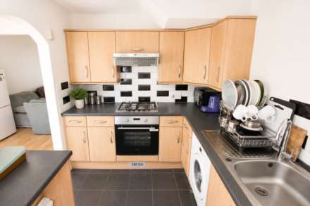 **Methwyn Close**3 Bedrooms**Priced for Quick Sale**Good Size Sunny Rear Garden**No Onward Chain**, Image 4