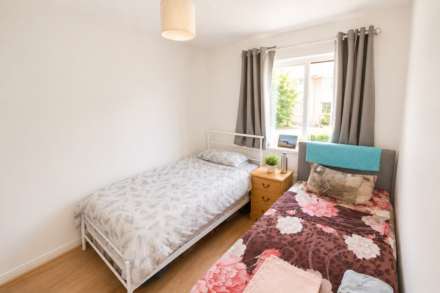 **Methwyn Close**3 Bedrooms**Priced for Quick Sale**Good Size Sunny Rear Garden**No Onward Chain**, Image 6