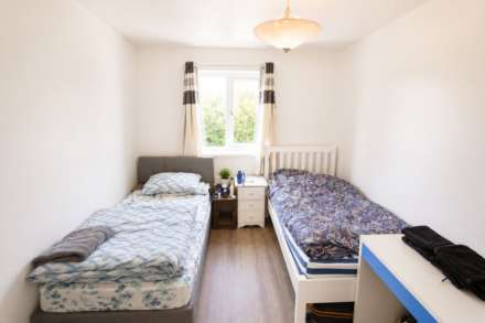 **Methwyn Close**3 Bedrooms**Priced for Quick Sale**Good Size Sunny Rear Garden**No Onward Chain**, Image 8