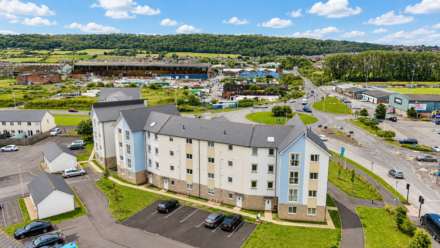 Airoh End, Haywood Village - Ground Floor Apartment - Own Entrance, Image 12