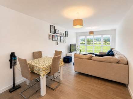 Airoh End, Haywood Village - Ground Floor Apartment - Own Entrance, Image 4