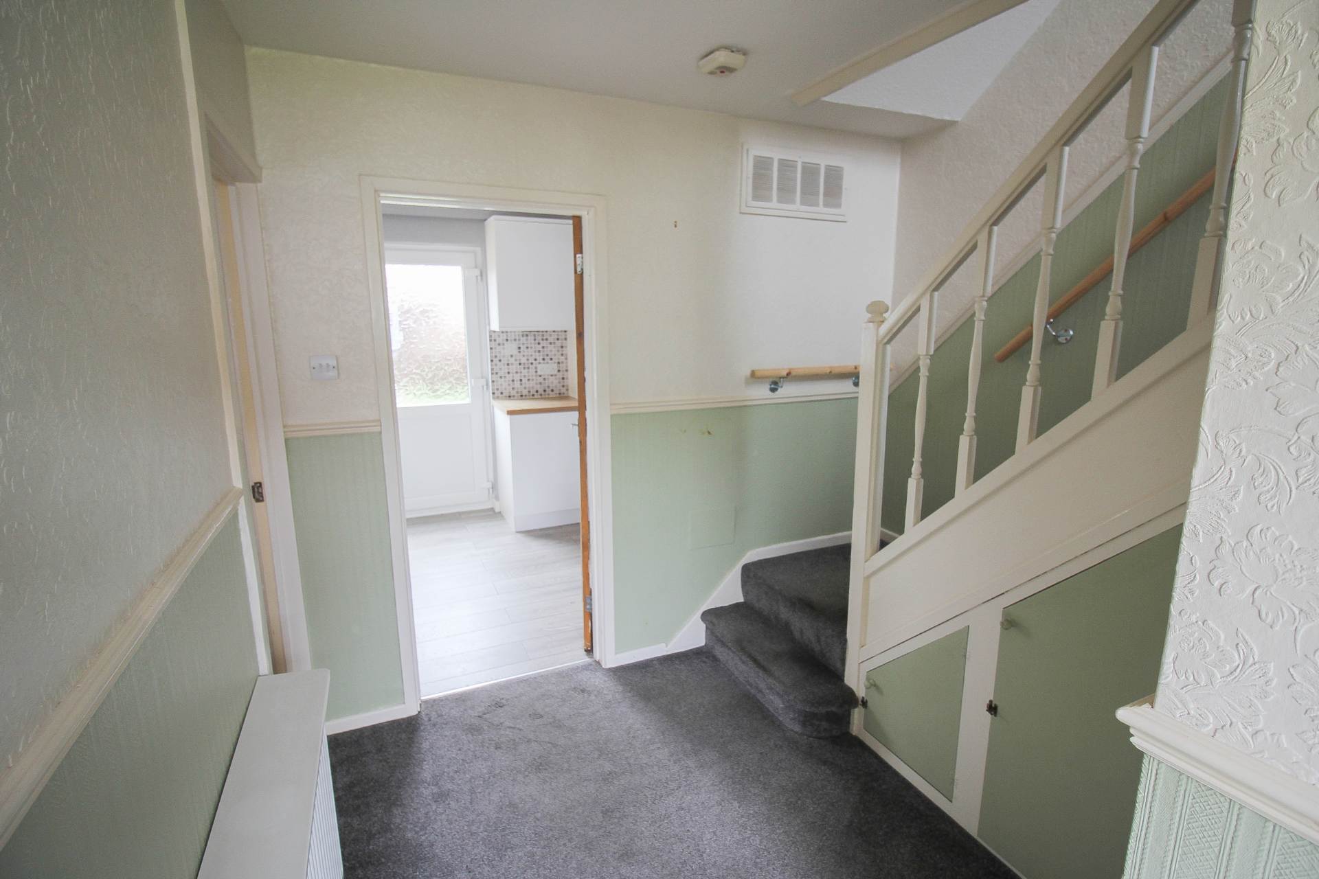 Weston super Mare**4 Bedrooms**Great Value for Money**No Onward Chain**, Image 3