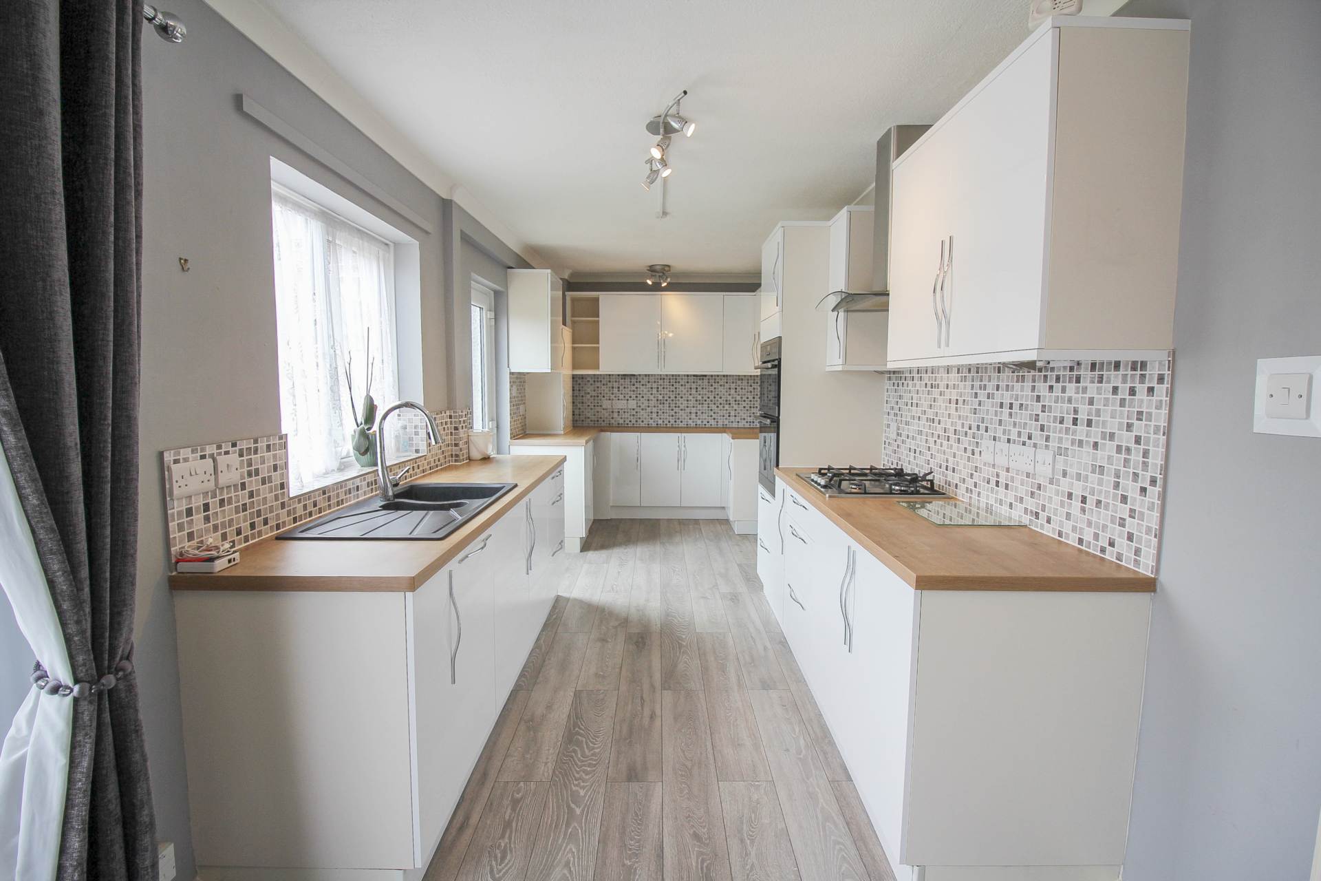 Weston super Mare**4 Bedrooms**Great Value for Money**No Onward Chain**, Image 6