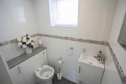 Weston super Mare**4 Bedrooms**Great Value for Money**No Onward Chain**, Image 5