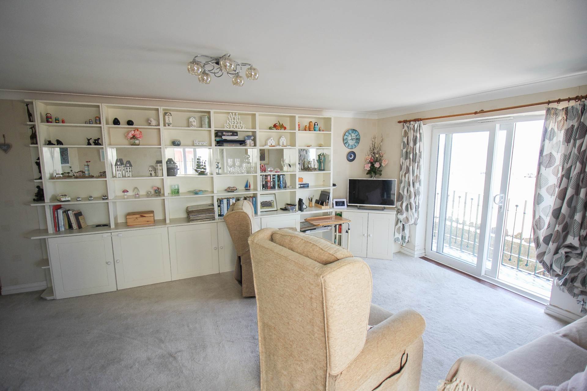 Royal Sands**Gated Development**3 Bedrooms**Sun Terrace & Balcony**, Image 10