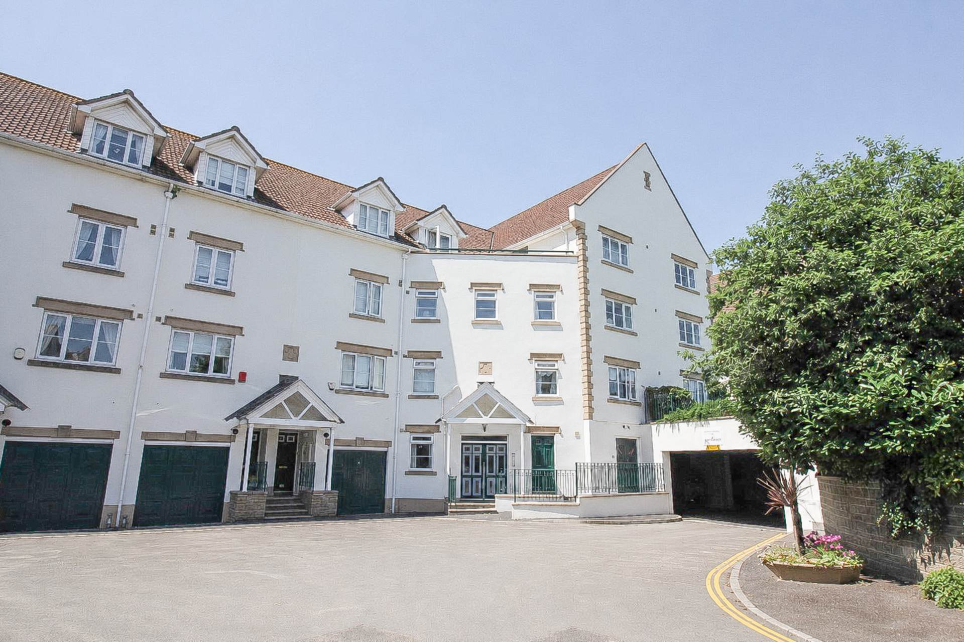 Royal Sands**Gated Development**3 Bedrooms**Sun Terrace & Balcony**, Image 21