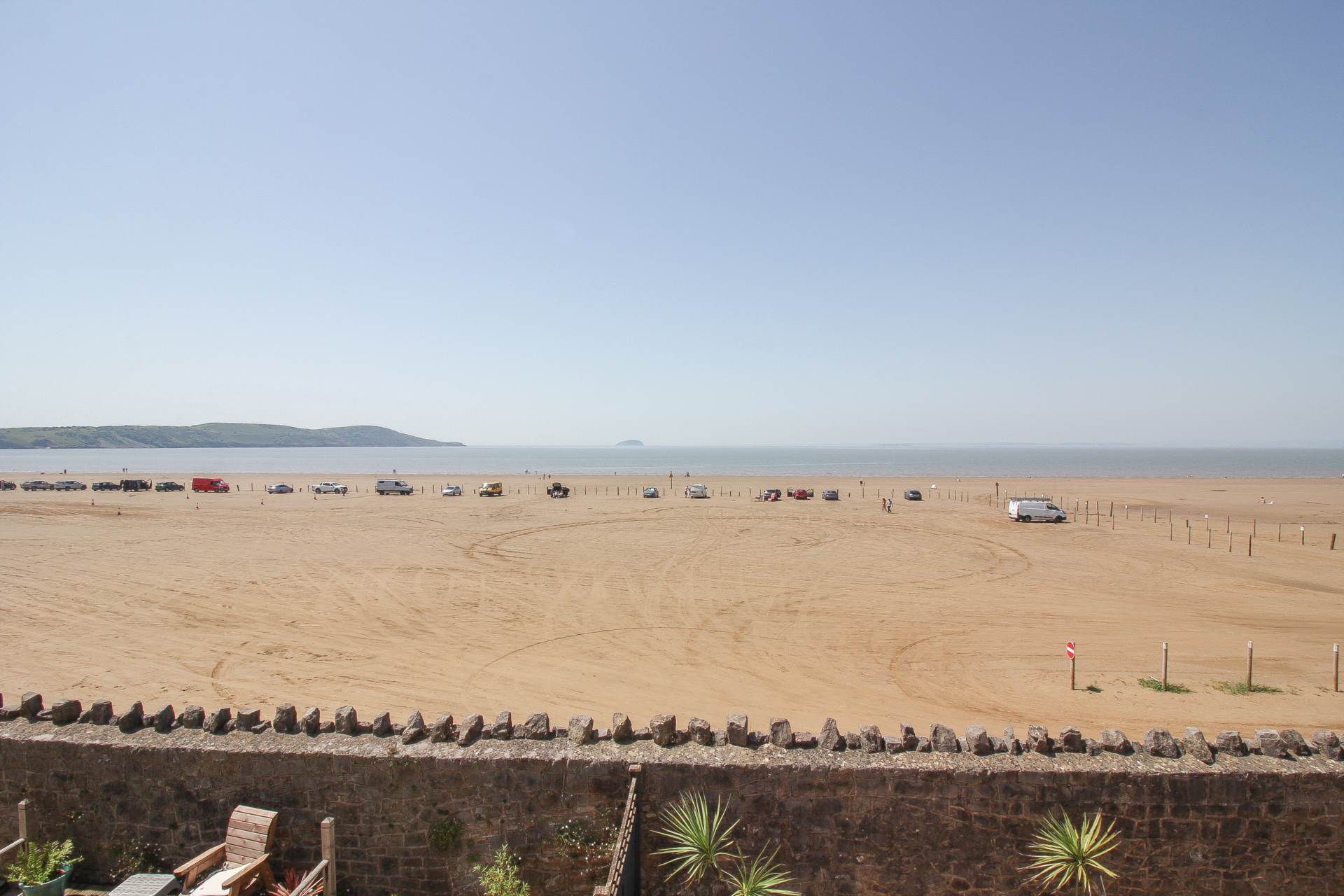Royal Sands**Gated Development**3 Bedrooms**Sun Terrace & Balcony**, Image 4