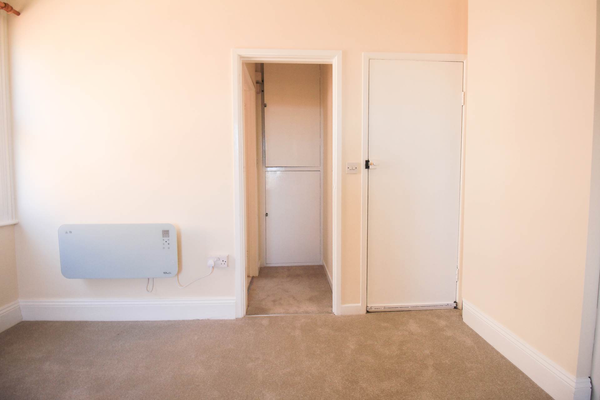 Newly Decorated Studio Apartment To Let – Walliscote Road South, Weston-super-Mare, Image 5