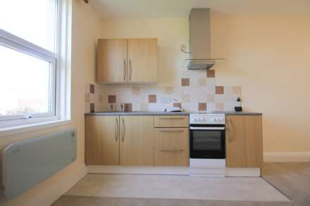 Semi-Detached, Newly Decorated Studio Apartment To Let – Walliscote Road South, Weston-super-Mare