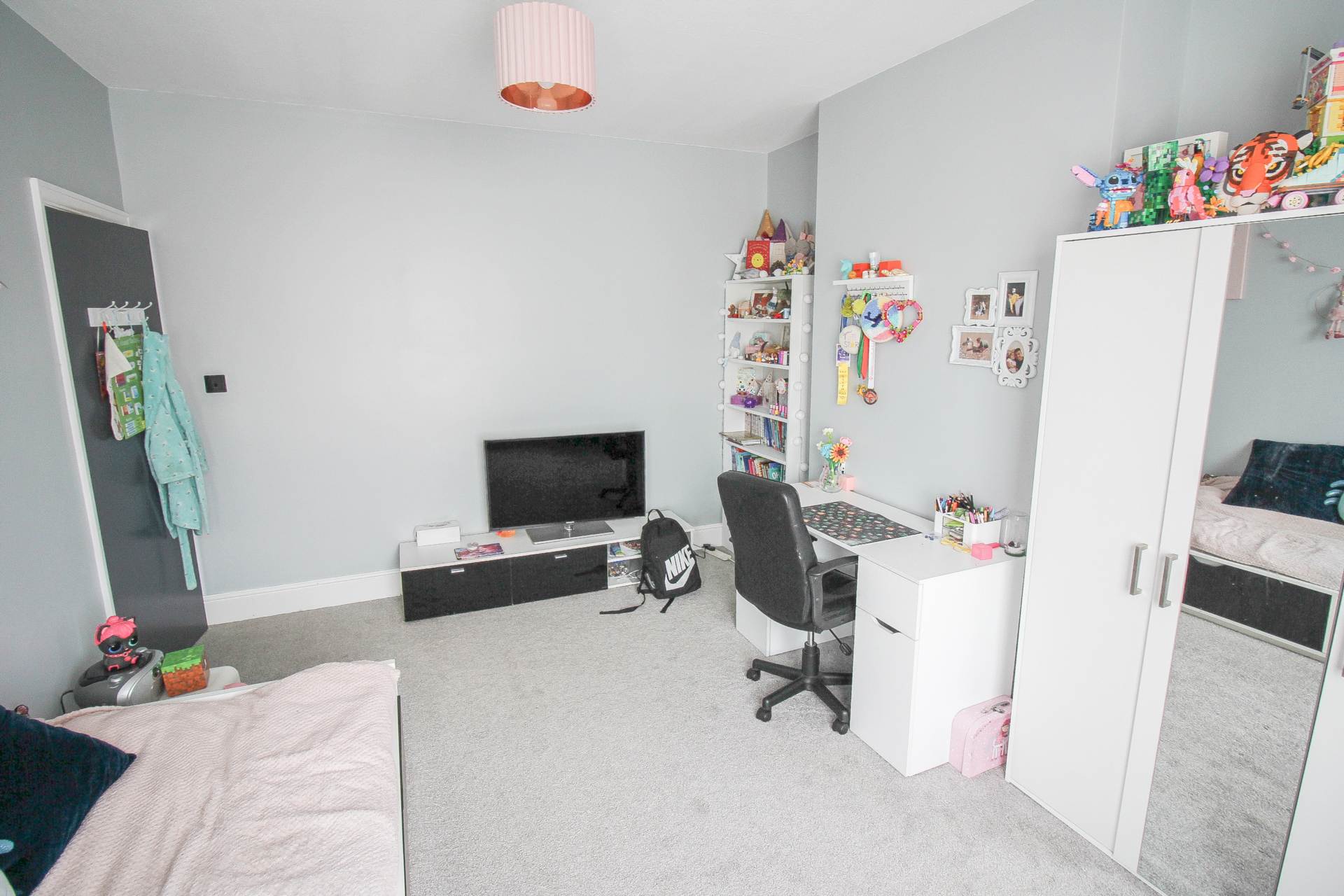 South Ward**Great Value for Money**100ft Sunny Rear Garden**3/4 Bedrooms**No Onward Chain**, Image 13