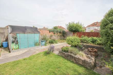 South Ward**Great Value for Money**100ft Sunny Rear Garden**3/4 Bedrooms**No Onward Chain**, Image 20
