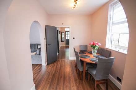 South Ward**Great Value for Money**100ft Sunny Rear Garden**3/4 Bedrooms**No Onward Chain**, Image 6