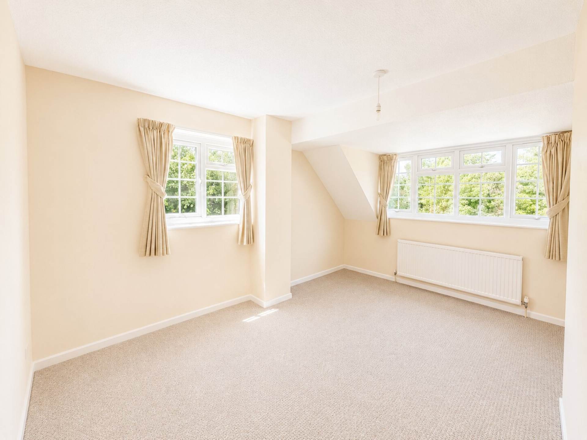 Barn End, Marshfield, Image 14