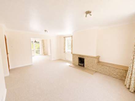 Barn End, Marshfield, Image 4