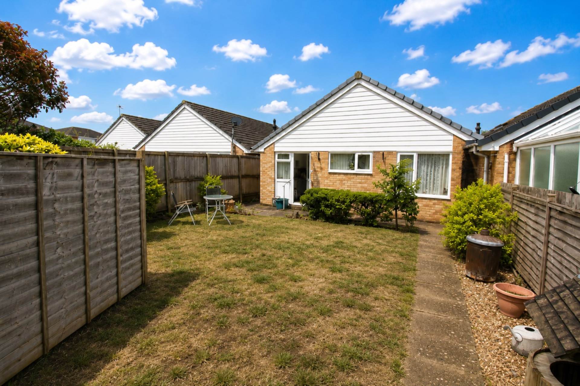 Mead Vale**2 Bedrooms**Large Lounge**Garage & Parking**Sunny Rear Garden**, Image 12
