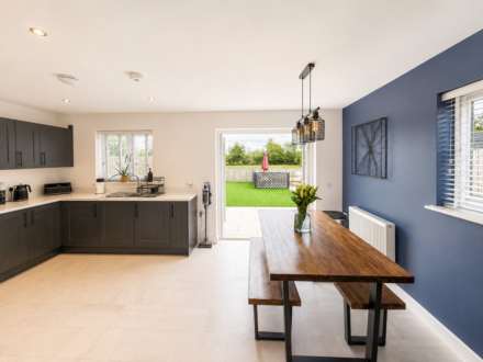 Sedgemoor Close, Lympsham, Image 7