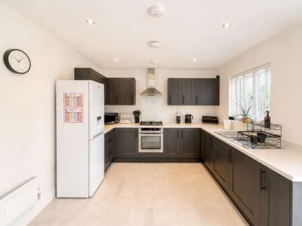Sedgemoor Close, Lympsham, Image 9