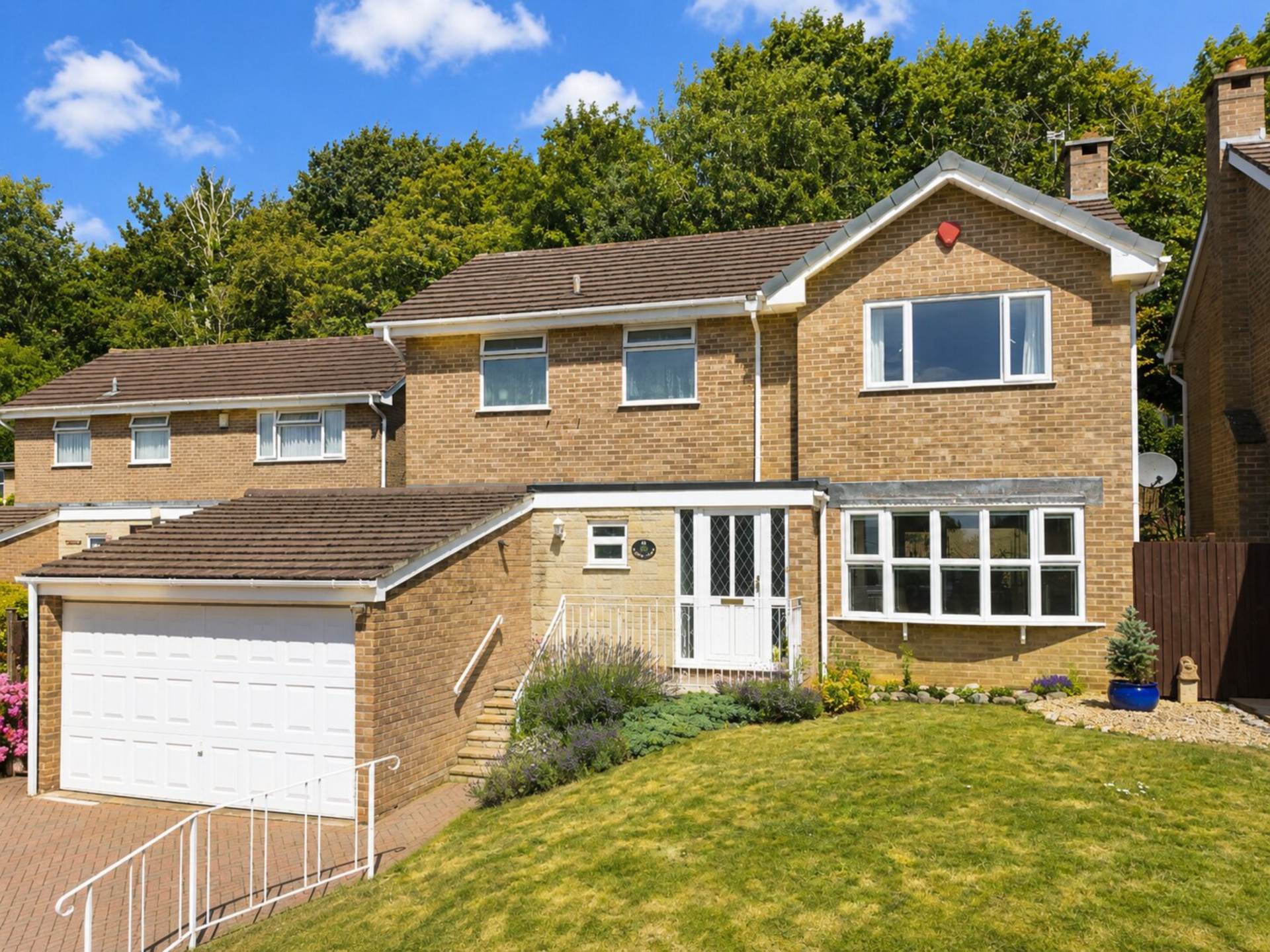 Ringwood Grove, Hillside, Image 2