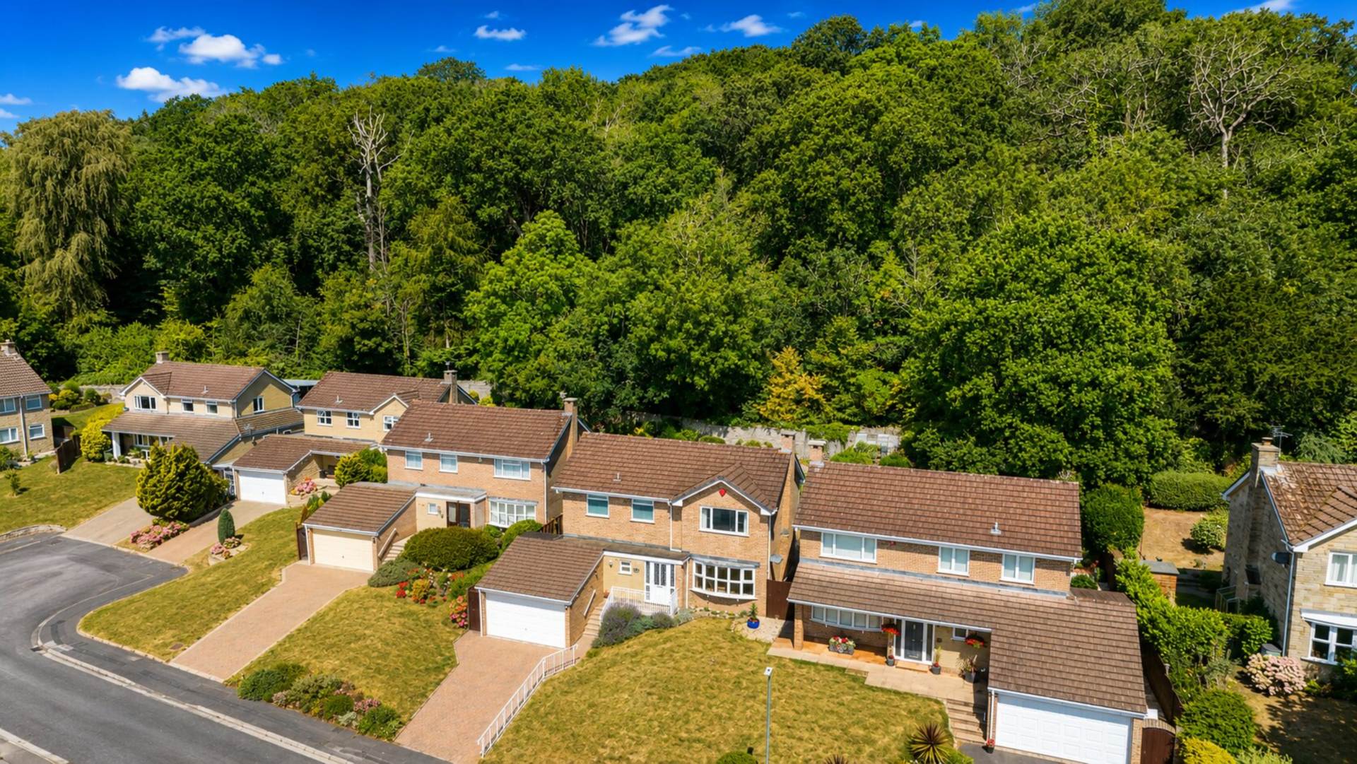 Ringwood Grove, Hillside, Image 29