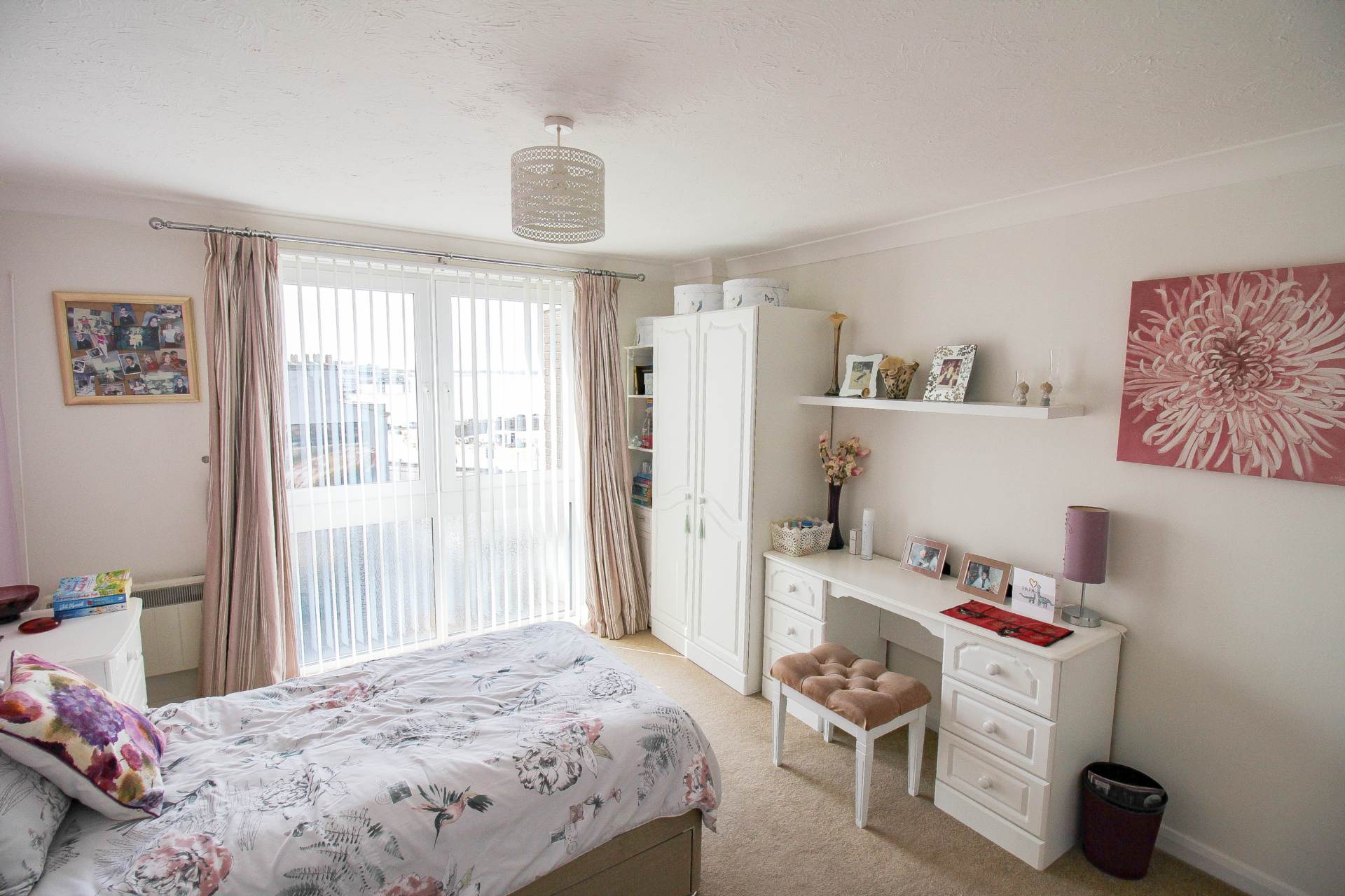 Sea Front Location**Two Bedrooms**Fabulous Sea Views**, Image 10