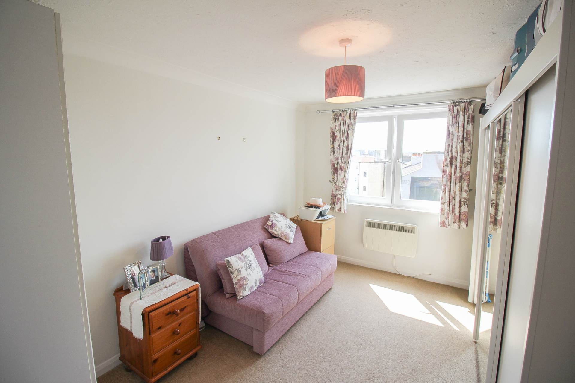 Sea Front Location**Two Bedrooms**Fabulous Sea Views**, Image 11