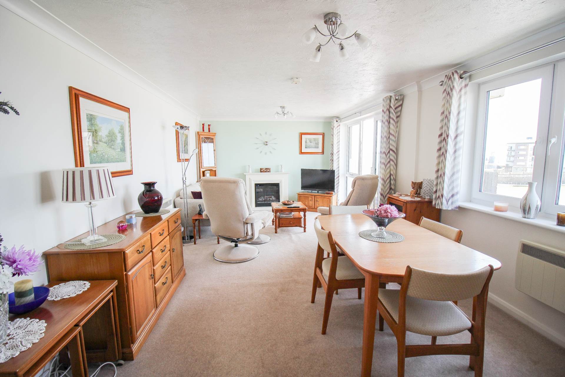 Sea Front Location**Two Bedrooms**Fabulous Sea Views**, Image 4
