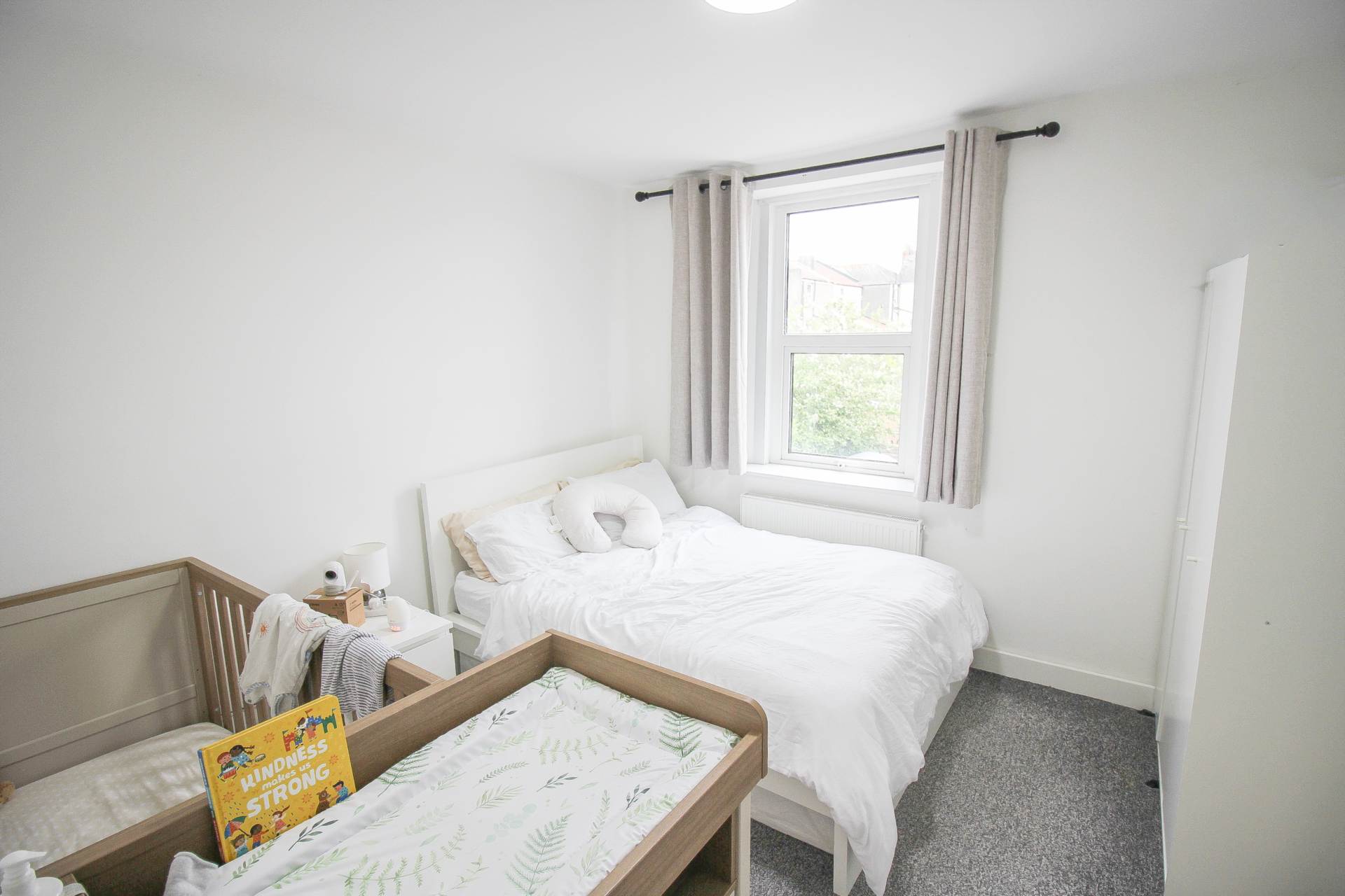 Centrally Located**3-4 Bedrooms**South Facing Garden**Motivated Seller**Well Presented Throughout**, Image 11
