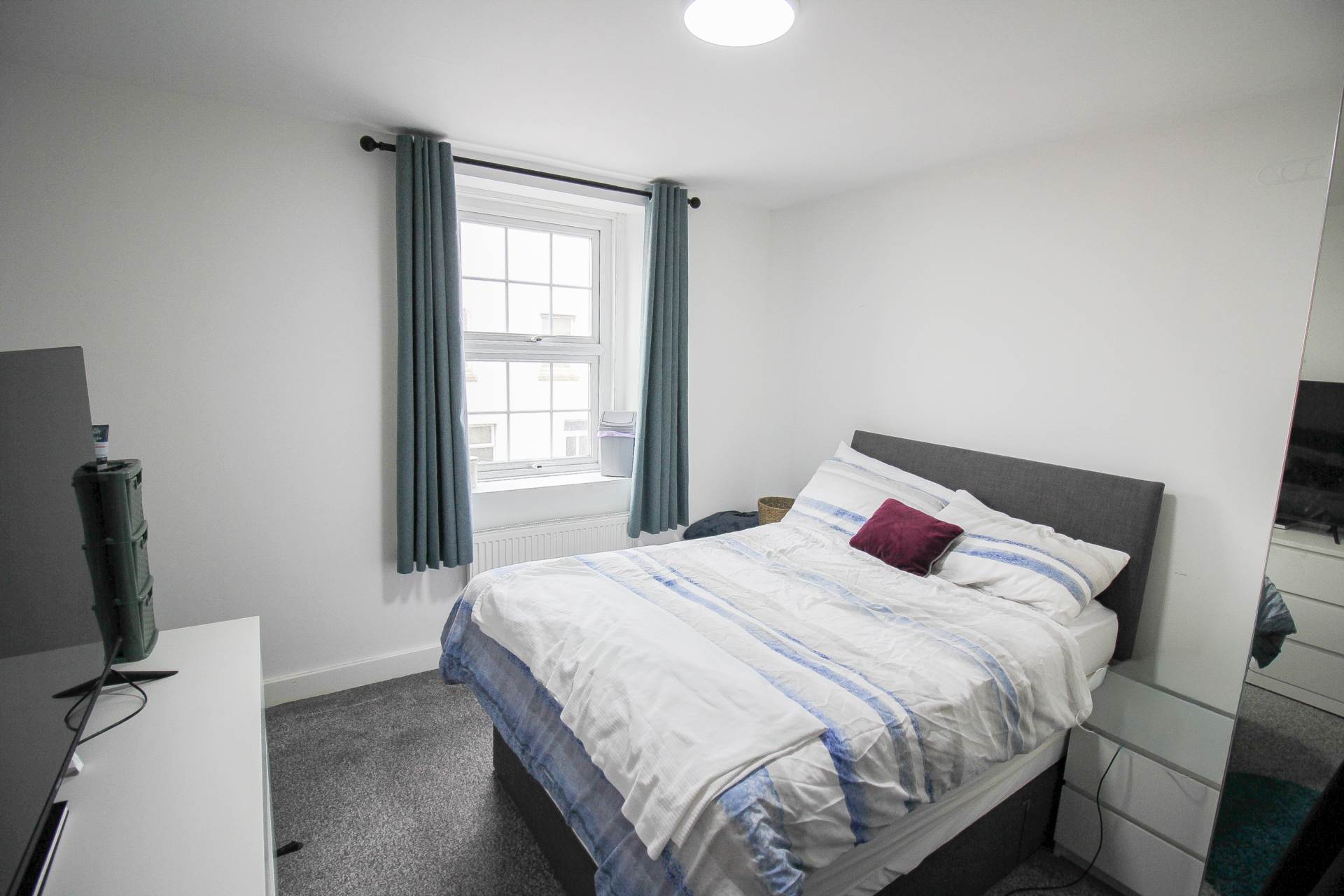 Centrally Located**3-4 Bedrooms**South Facing Garden**Motivated Seller**Well Presented Throughout**, Image 14