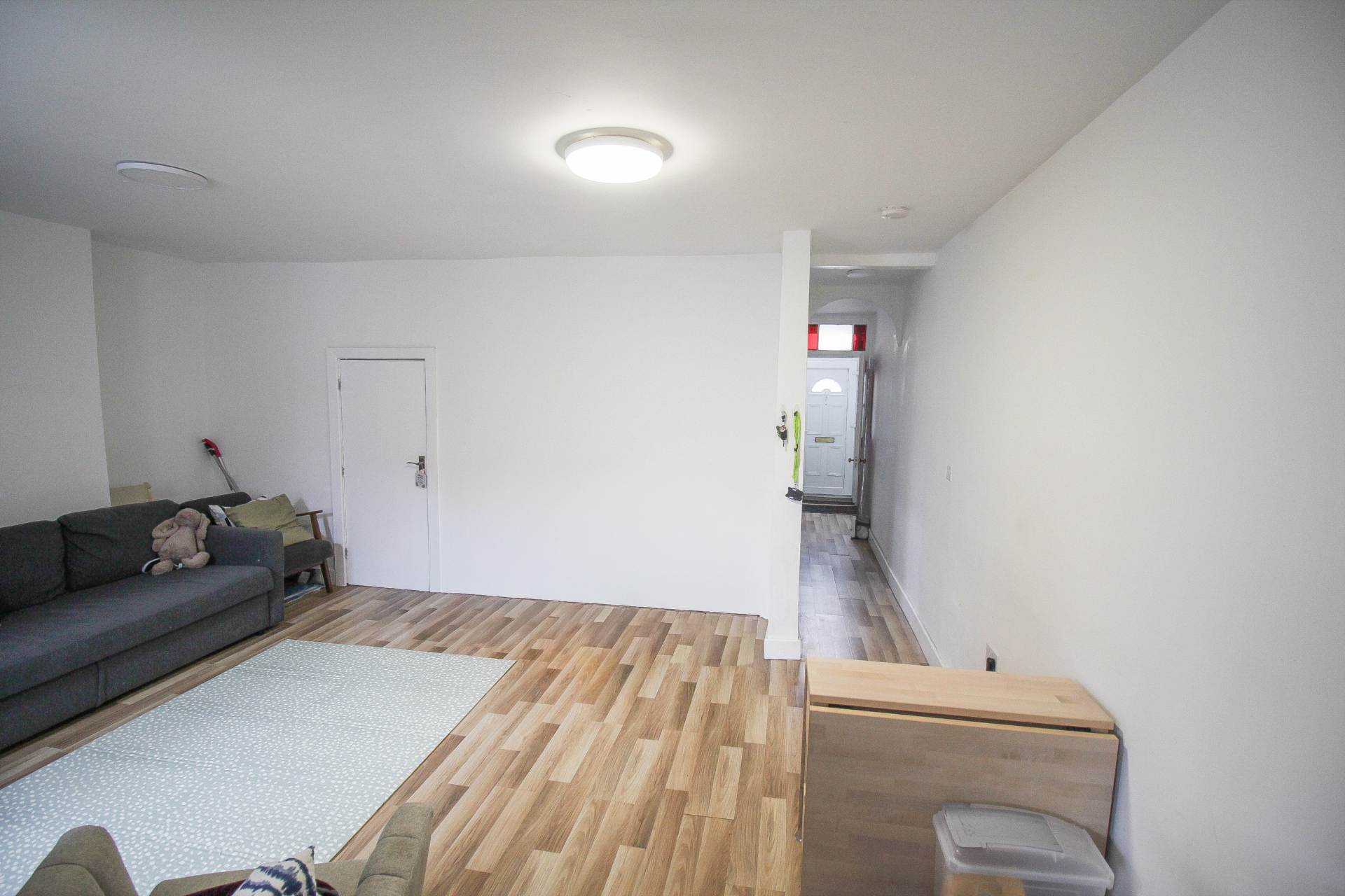 Centrally Located**3-4 Bedrooms**South Facing Garden**Motivated Seller**Well Presented Throughout**, Image 7