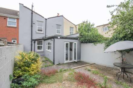 Centrally Located**3-4 Bedrooms**South Facing Garden**Motivated Seller**Well Presented Throughout**, Image 2